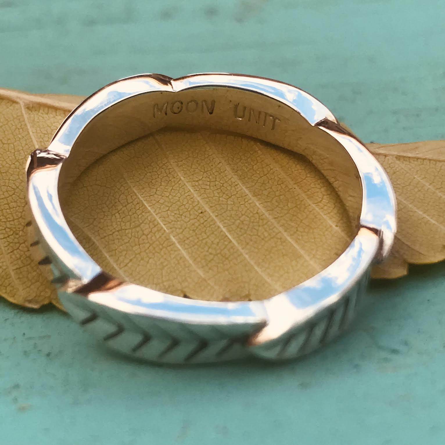 Moon Unit® Tea: Leaf Meditation Ring